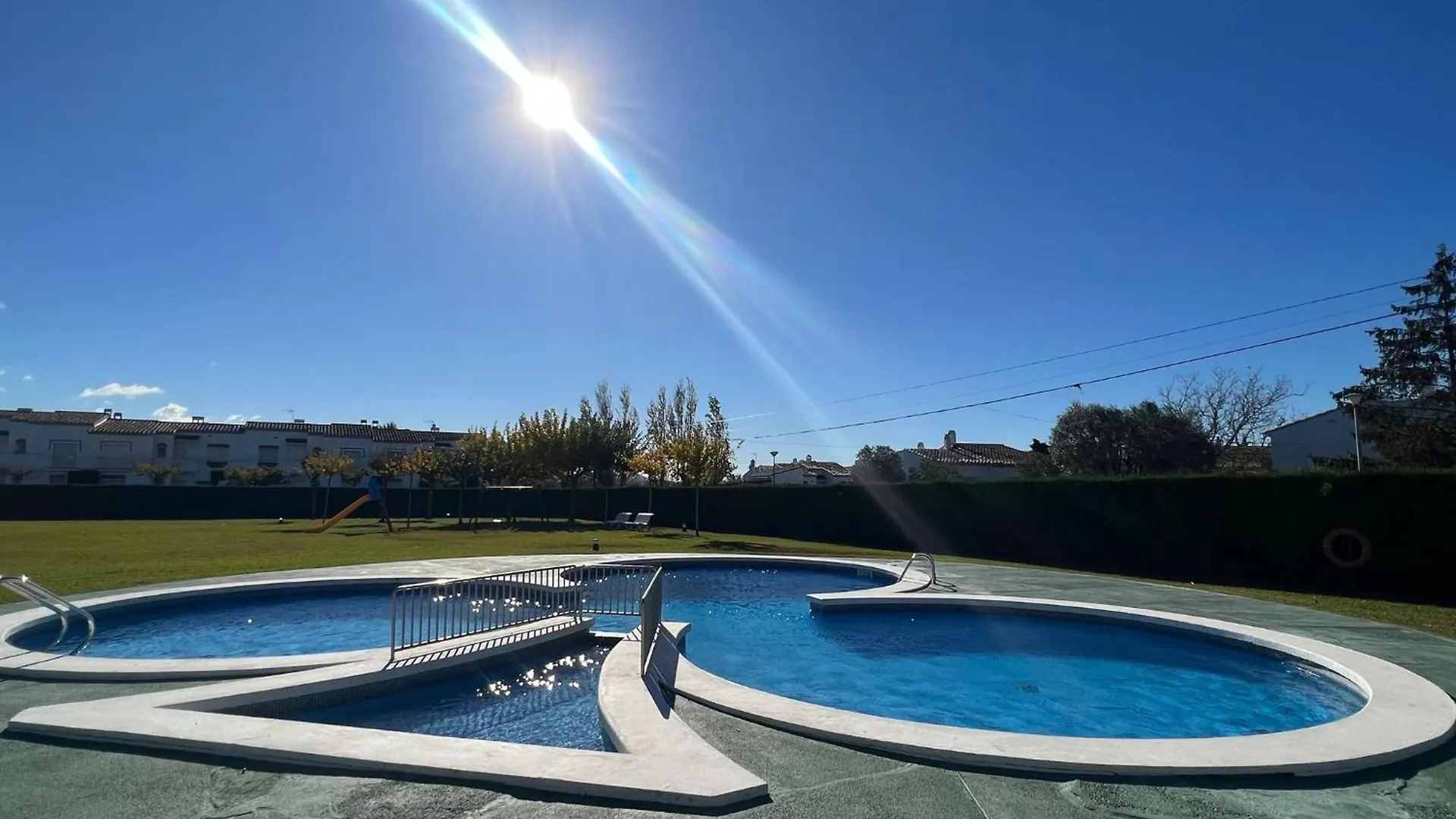 Hermitage 98 House With 3 Bedrooms レスタルティット 0*,
