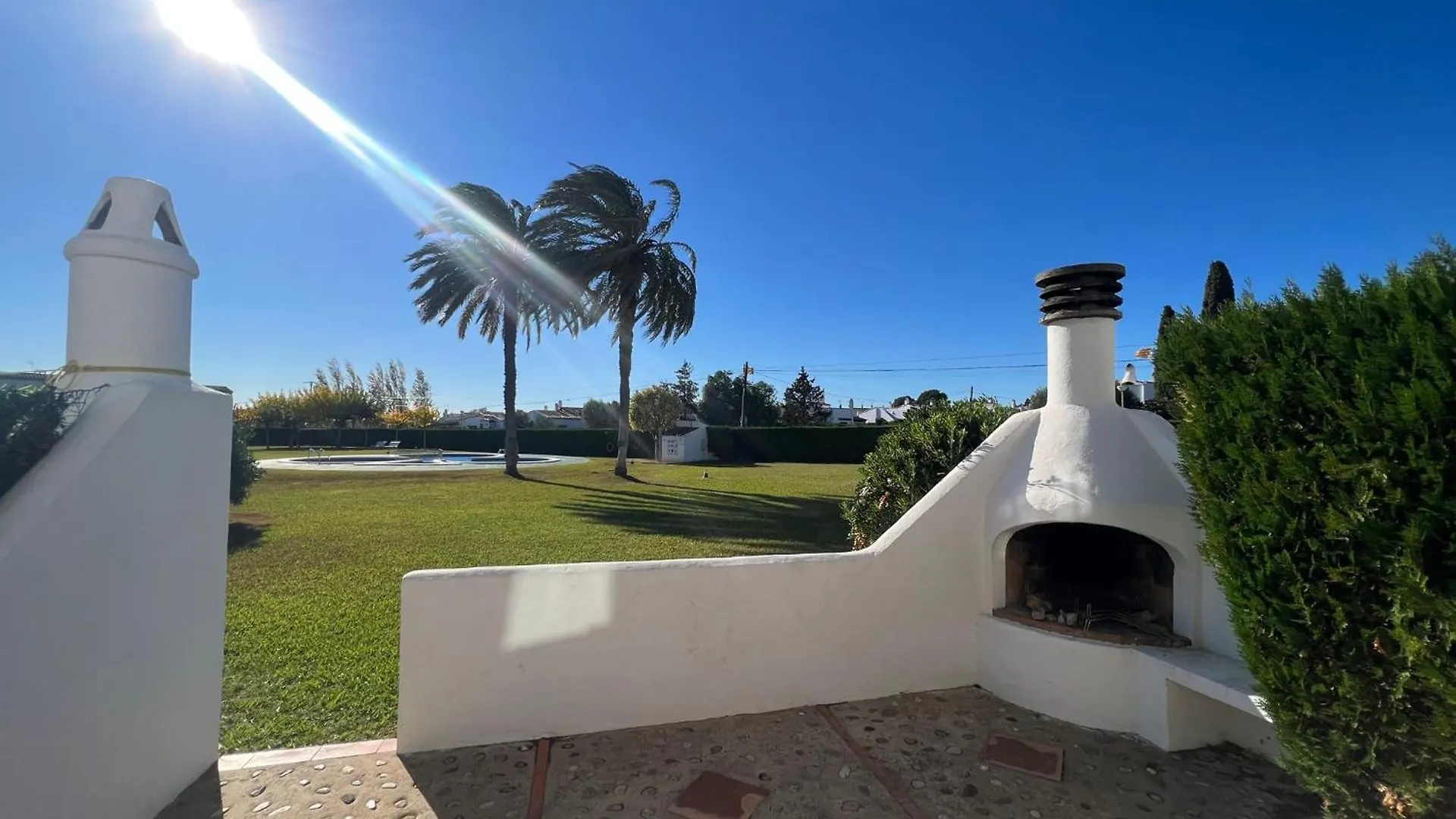 Hermitage 98 House With 3 Bedrooms レスタルティット 0*,  スペイン